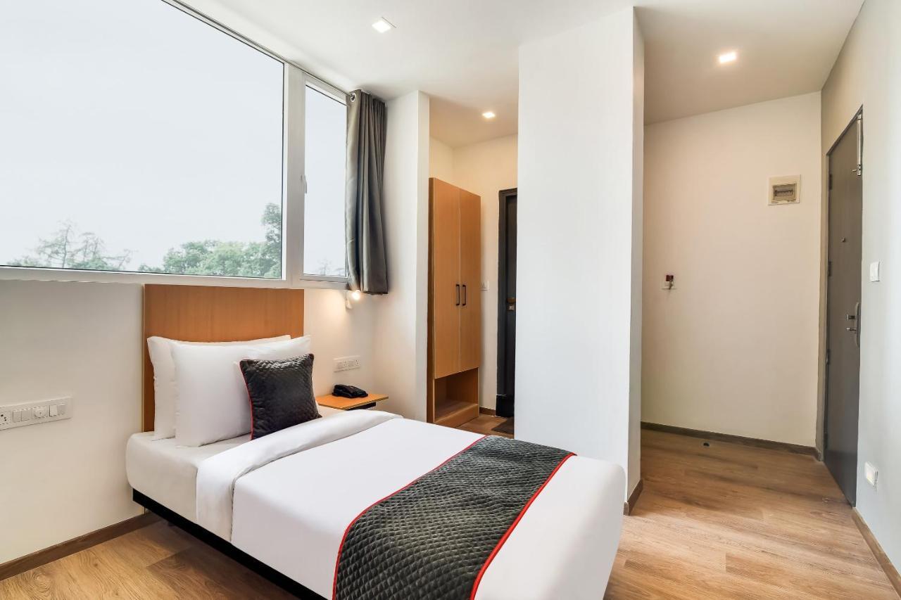 ホテルOyo Townhouse 238 Ulsoor バンガロール エクステリア 写真